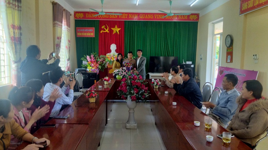 Lãnh đạo địa phương thăm, chúc mừng ngày nhà giáo Việt nam20/11/2023